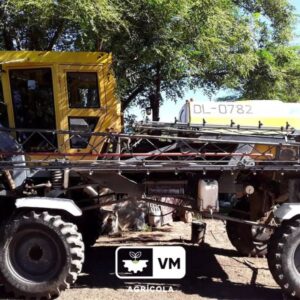 PULVERIZADOR PLA, AÑO 1992, TANQUE 2.000 LITROS, MOTOR MERCEDES BENZ, BANDERRILLERO GUAJARDO, 21 METROS DE BOTALÓN A DIAFRAGMA, 2 CUBIERTAS NUEVAS, 2 RECAPADAS