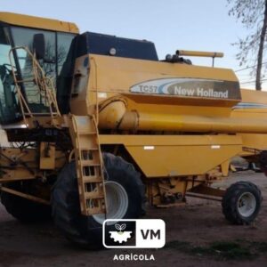 COSECHADORA NEW HOLLAND TC 57, AÑO 2005, 6.000 HS MOTOR ORIGINAL, RODADO PATON, PLATAFORMA 23 PIES, TODA REPARADA LISTA PARA SALIR A TRABAJAR